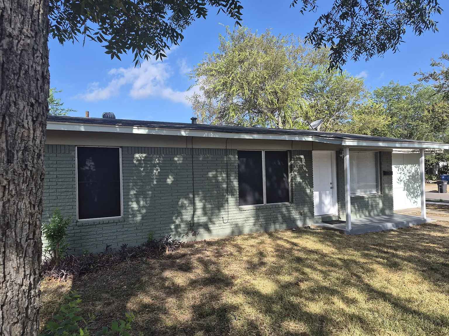 4 bed, 1640 sqft, $1,750 — Photo 4