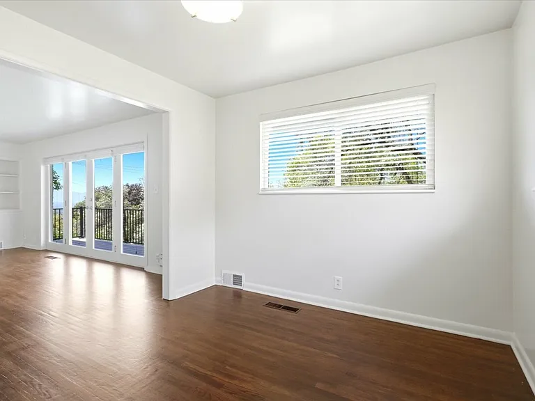 3036 S Sequoia Dr — Photo 11