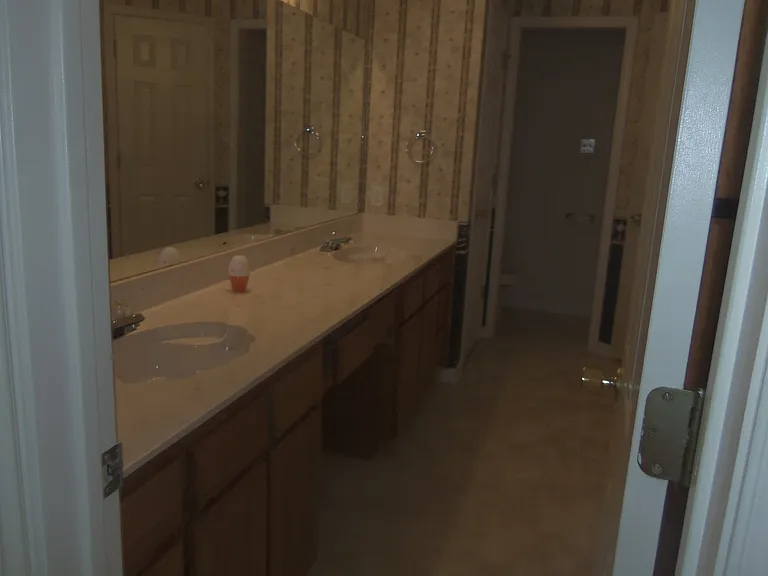 4201 Windwood Dr — Photo 17