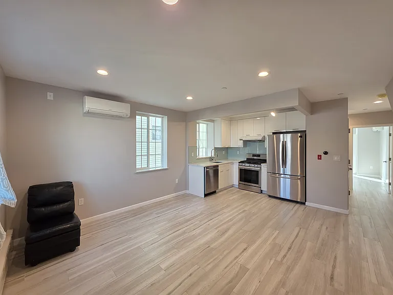 8154 Bay 16 St #2B — Photo 4