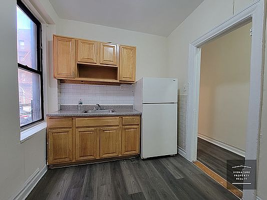 1st image of 1044 45th St #1D