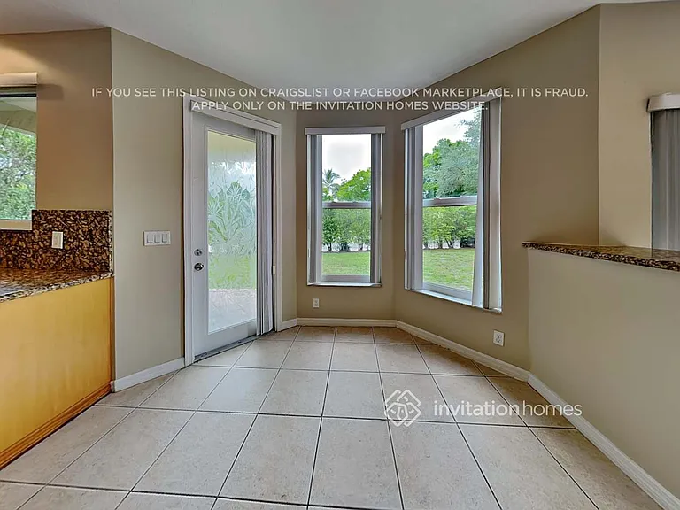 5817 NW 125th Ave — Photo 8