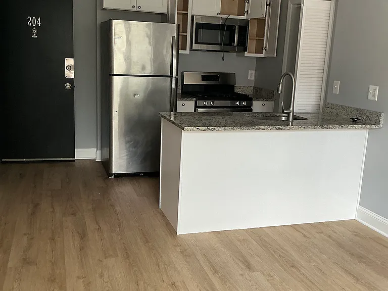 1215 Alabama Ave SE #101 — Photo 5