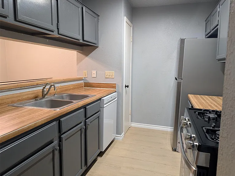613 Greenlawn Blvd — Photo 3