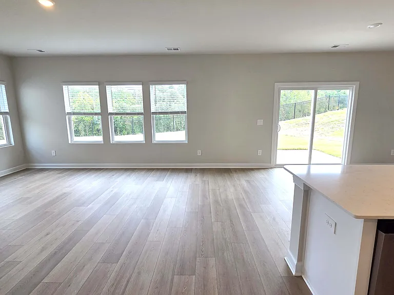 541 Cozy Bluff Rd — Photo 17