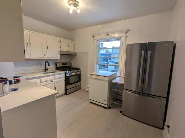 82 Clifton Ter, Weehawken, NJ 07086