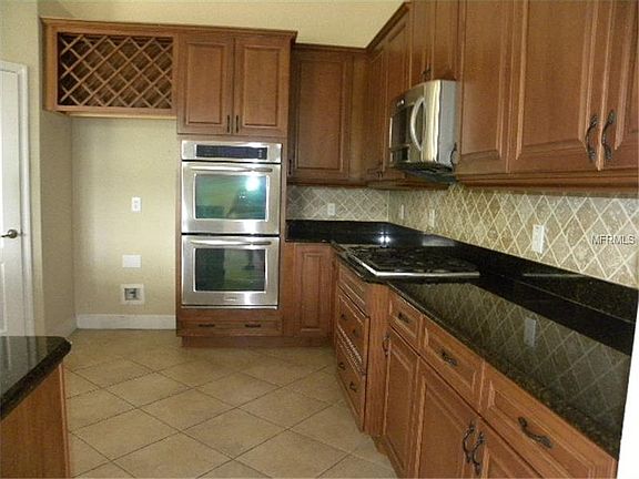 4th image of 4912 Parkview Dr