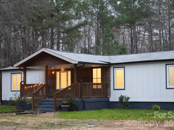 3236 Daystar Rd, Lancaster, SC 29720