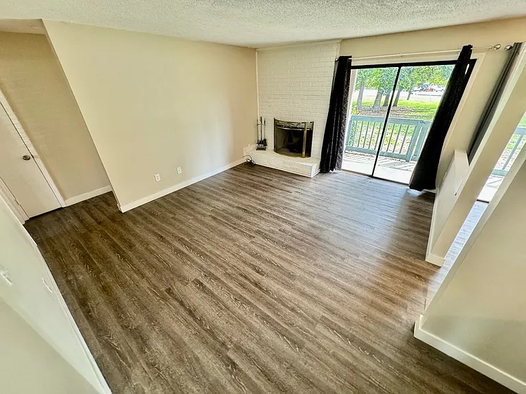 10919 Harrowfield Rd — Photo 4