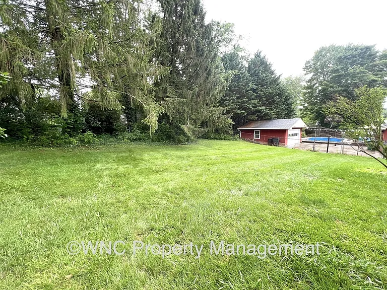 53 Tipperary Dr — Photo 2