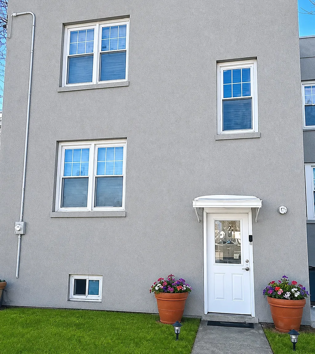 3 bed, $3,400 — Photo 1