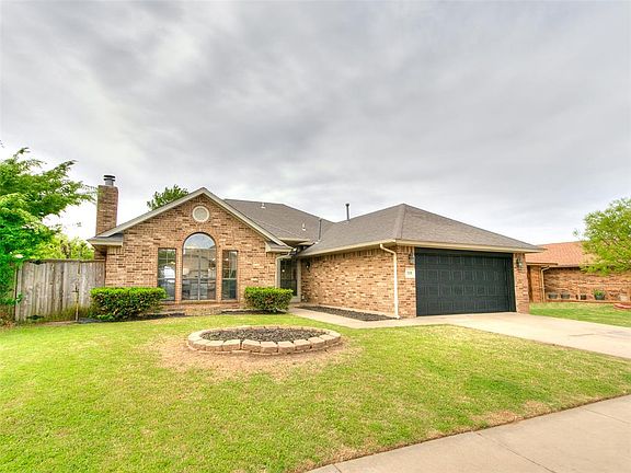 2nd image of 108 Cypress Dr