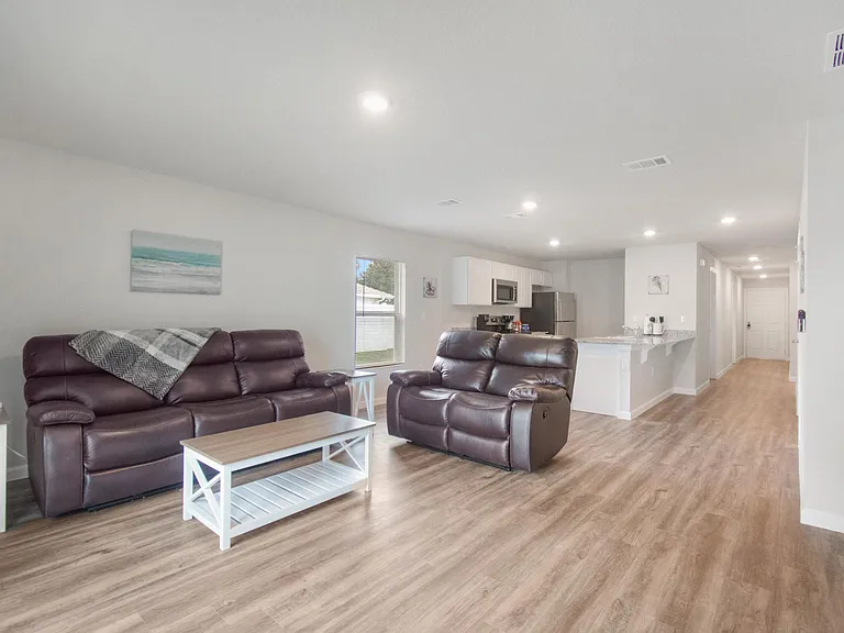 122 Bressler Ln — Photo 2