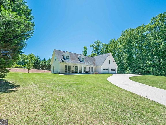 2nd image of 3555 Hovers Rd