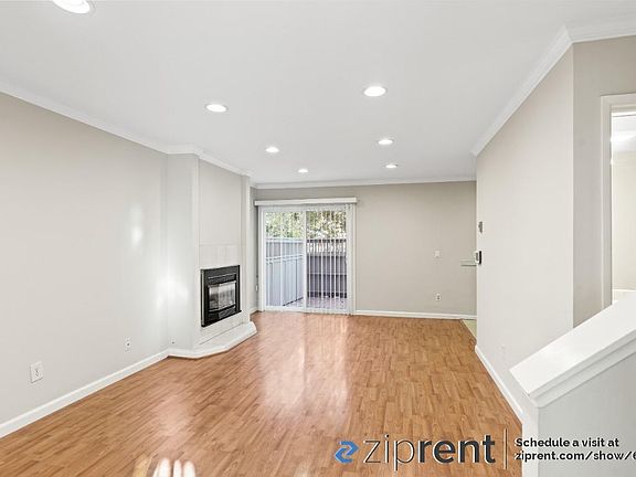 5th image of 625 W Garland Ter