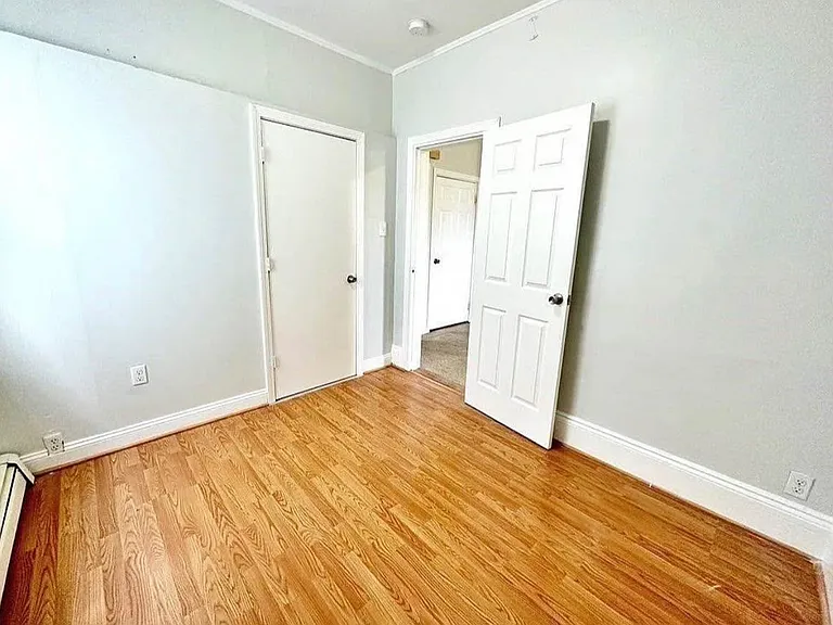110 Everett St #2 — Photo 8