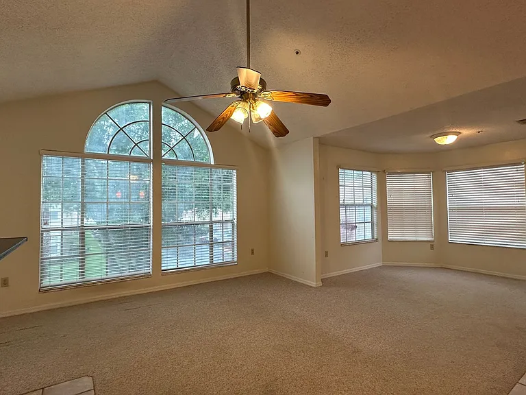 695 Youngstown Pkwy #292 — Photo 3