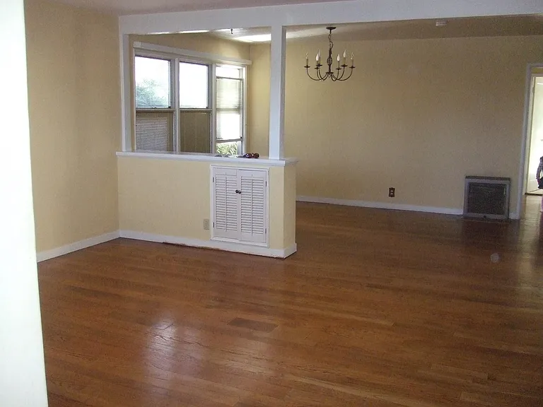 20 Palm Ave — Photo 1
