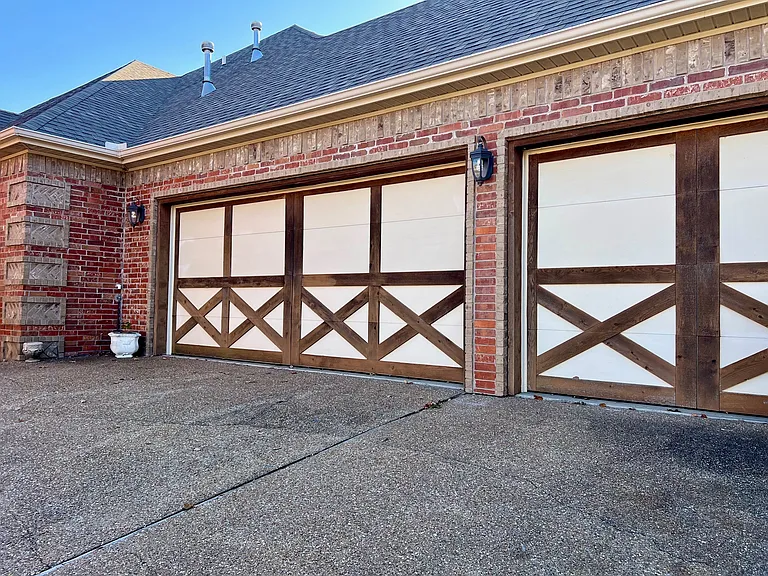 1450 Whippoorwill Ln — Photo 2