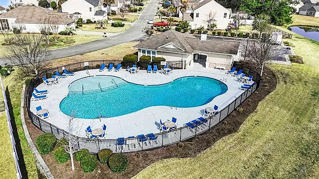 812 Hayes Point Cir — Photo 23