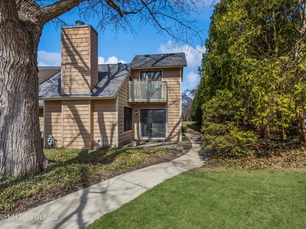 726 Drury Ct, Gurnee, IL 60031