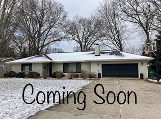 734 Ruddiman Dr, Muskegon, MI 49445