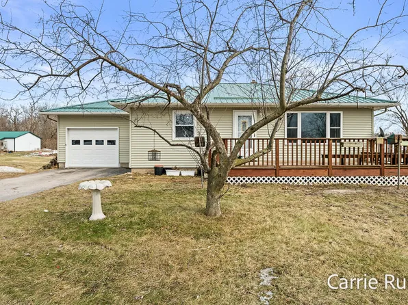 3288 S Slocum Rd, Ravenna, MI 49451