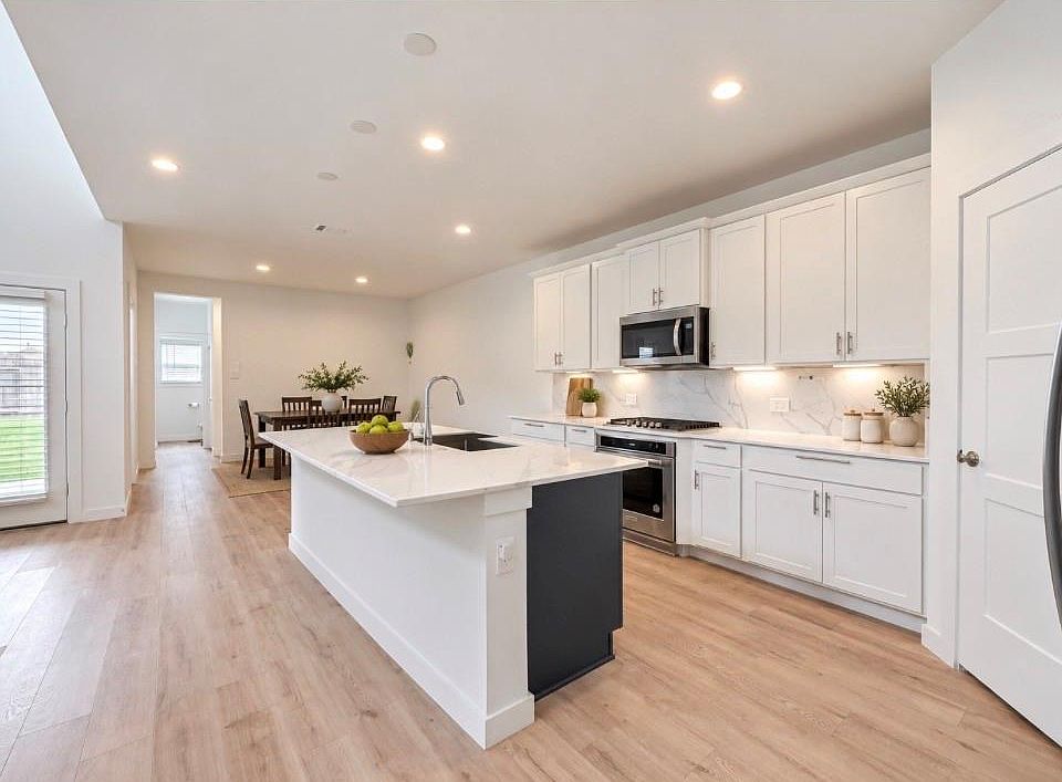 2nd image of 4719 Torcello Falls Ln