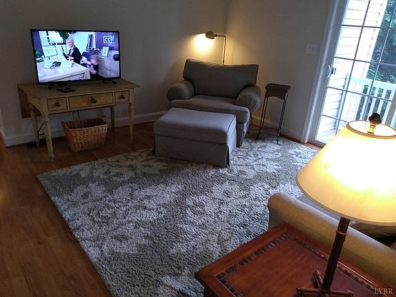3rd image of 623 Wyndhurst Dr Unit 105