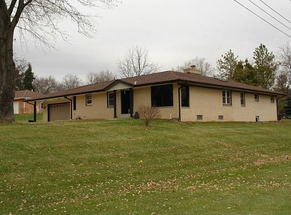 3rd image of 2600 S Meadowlark Dr