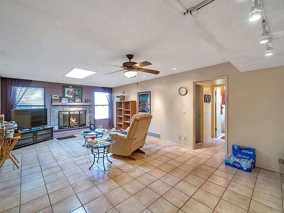 2nd image of 1116 W Oleta Dr