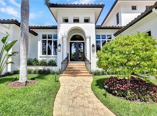 445 Putter Point Dr, Naples, FL 34103