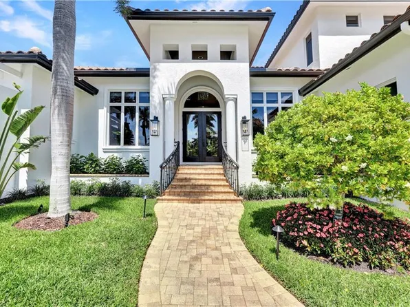 445 Putter Point DR, NAPLES, FL 34103