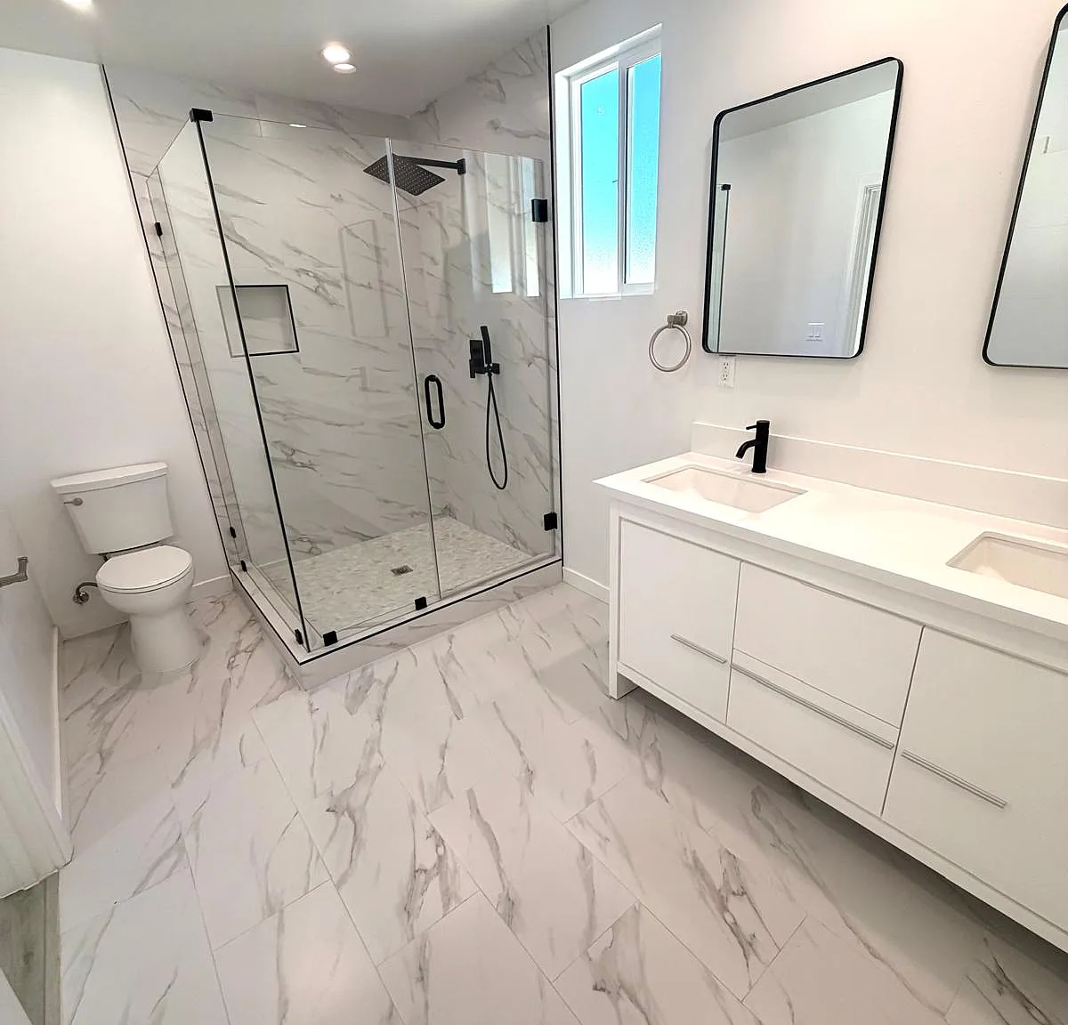 3 bed, 2.5 bath, 1550 sqft, $4,200 — Photo 3