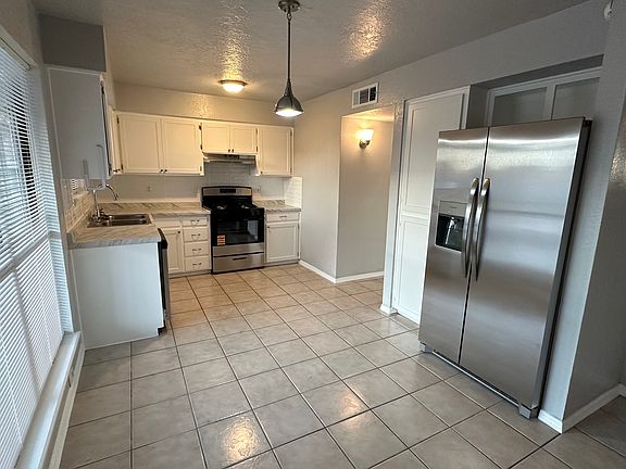 5th image of 1554 Common Dr #El