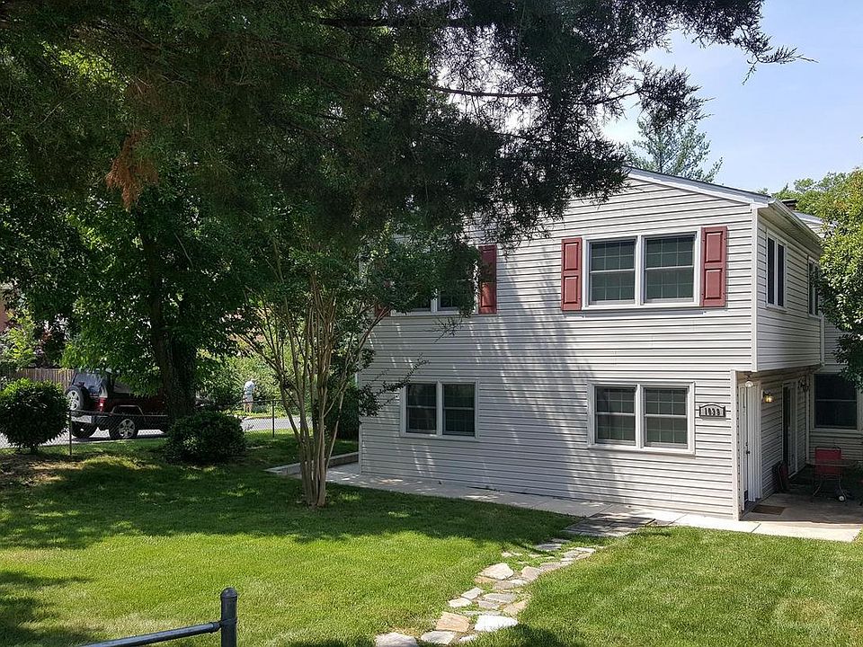 1st image of 1039 19th St S