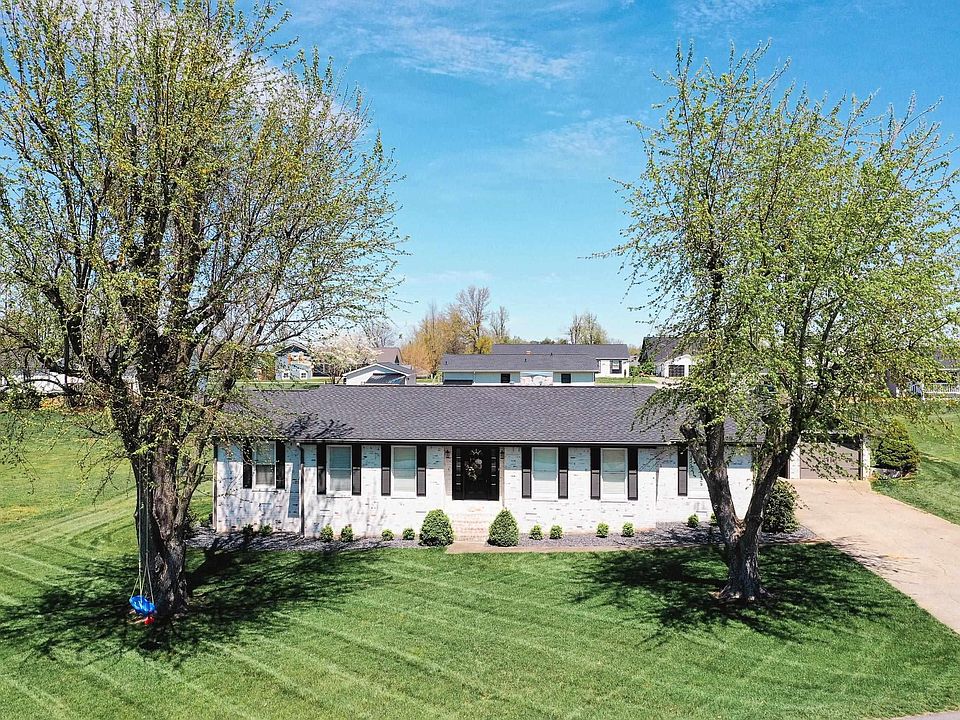 1st image of 106 N Deerfield Dr