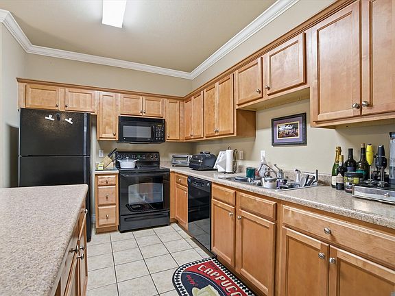 4th image of 5335 Arlington Ct
