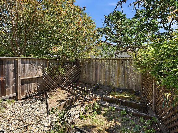 3rd image of 9607 Montez Court