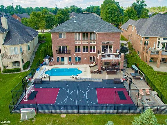 4th image of 57254 Stonebriar Dr