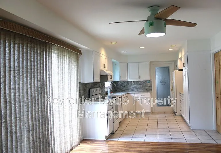 12308 Shelter Ln — Photo 8