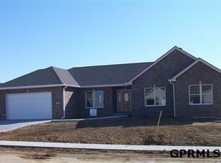 1605 Hedge Apple, Plattsmouth, NE 68048