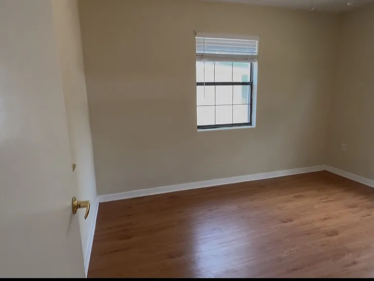 60 Wolverine Ave — Photo 13