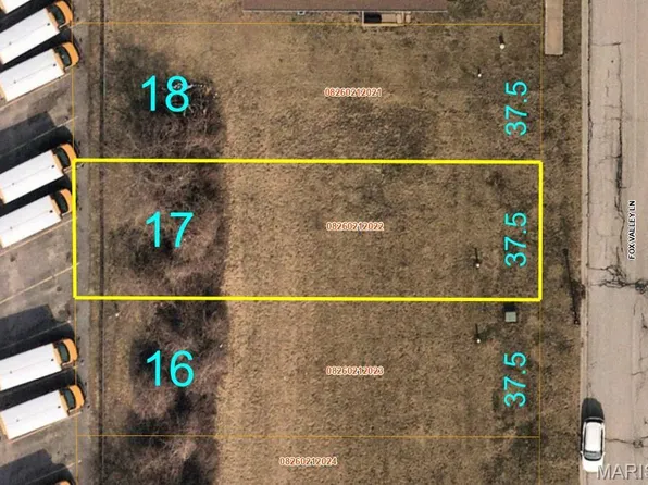 3425 Fox Valley Ln, Belleville, IL 62220