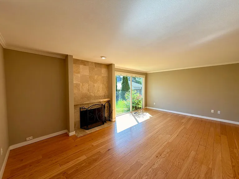 16915 NE 22nd Pl — Photo 10