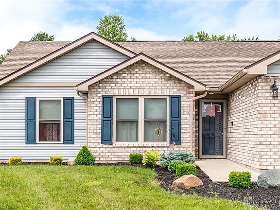 3rd image of 105 Pebble Creek Dr