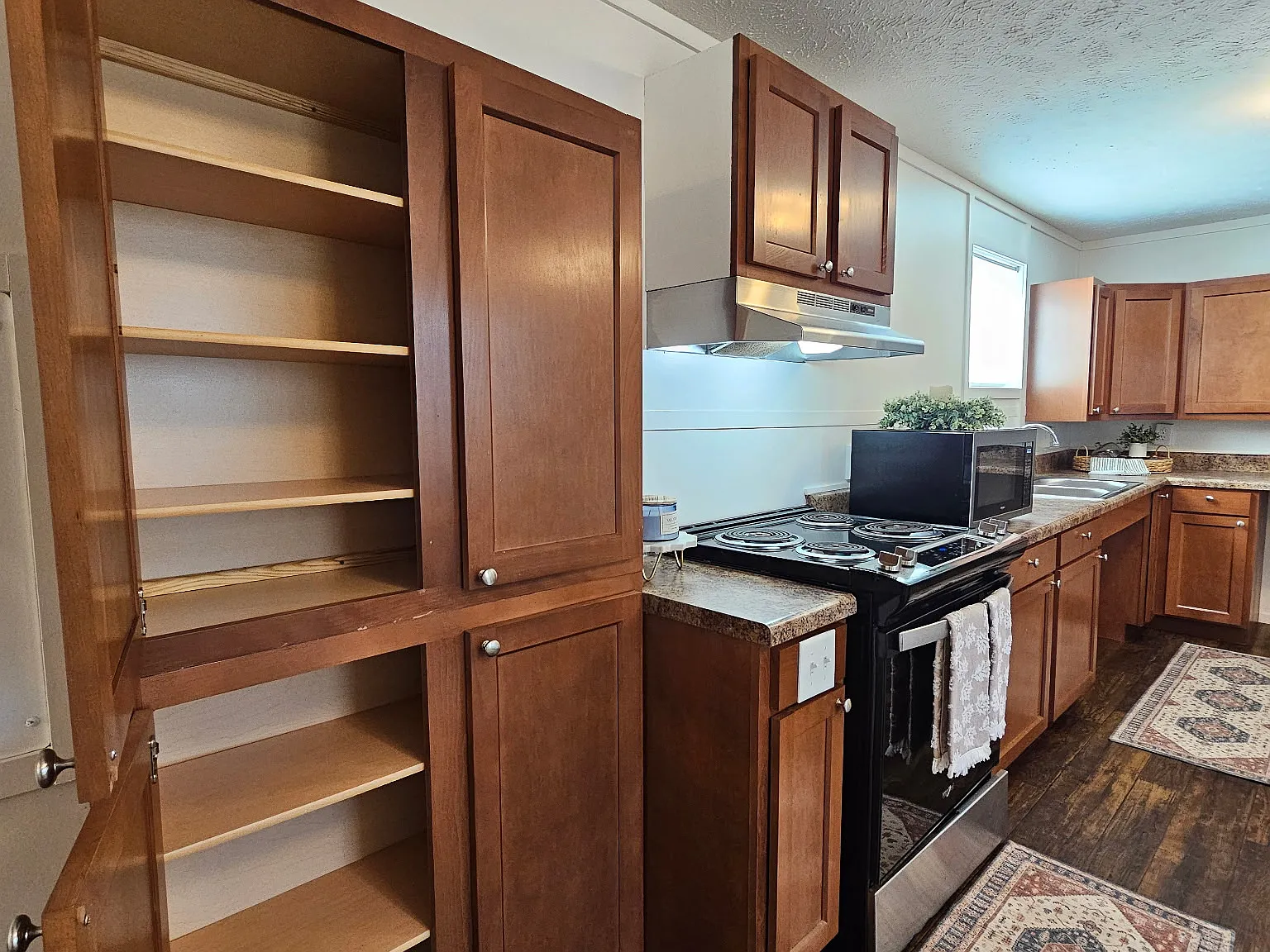 2 bed, 800 sqft, $1,075 — Photo 4