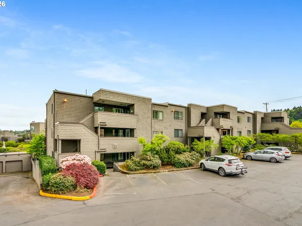 5624 S Riverside Ln APT 8, Portland, OR 97239