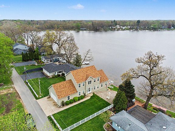 4th image of 107 Lakeview Dr #A