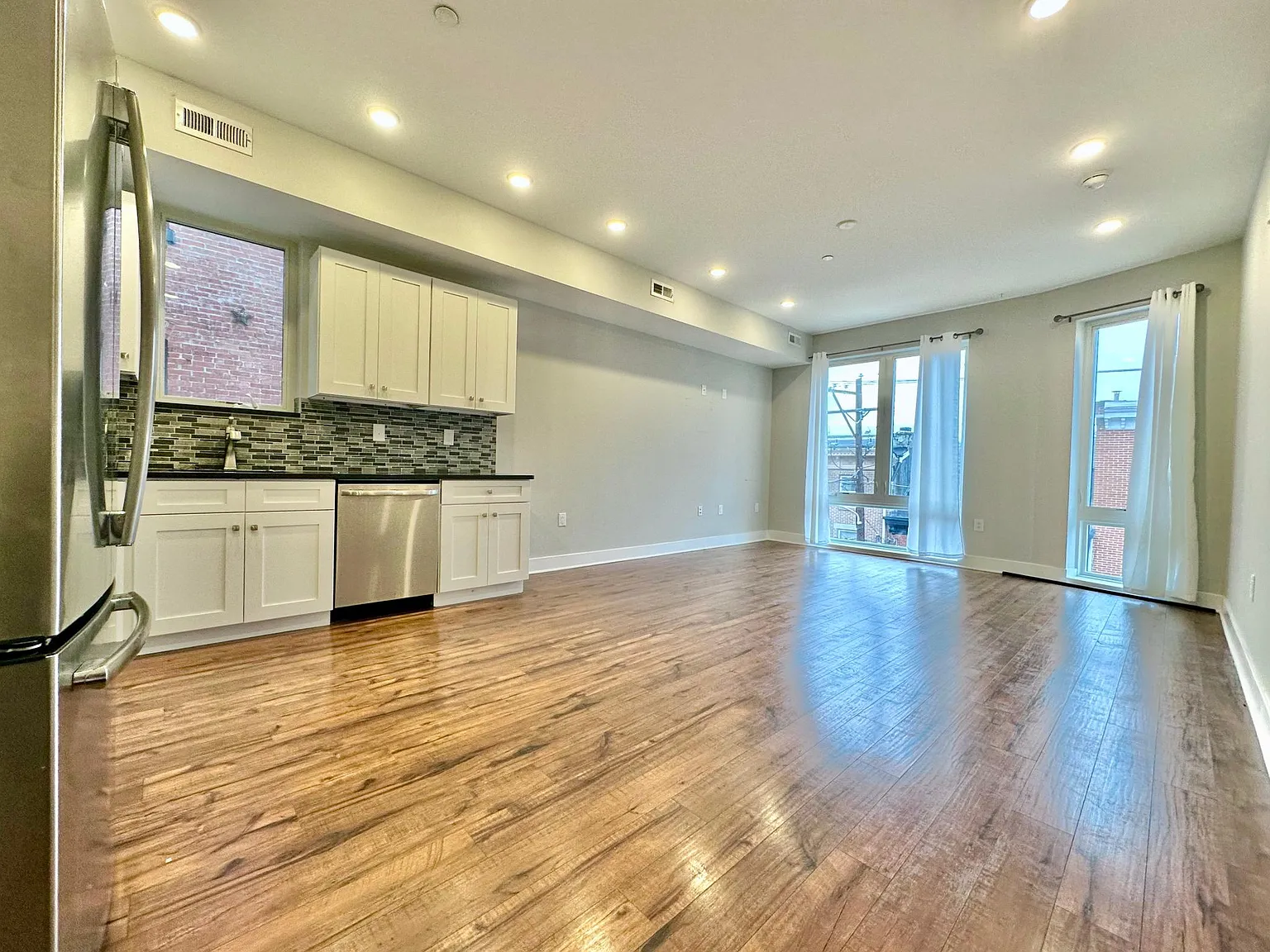 330 Cambridge St — Photo 1